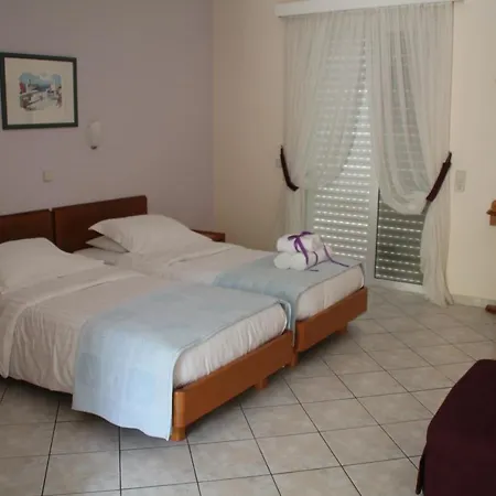 מלון Pelagos Bay Hotel